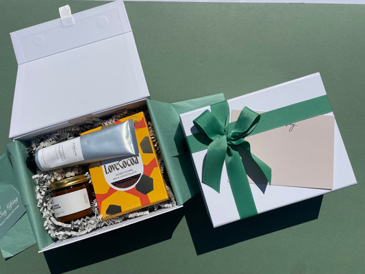Gift Box - Flower Meadow & Honeycomb